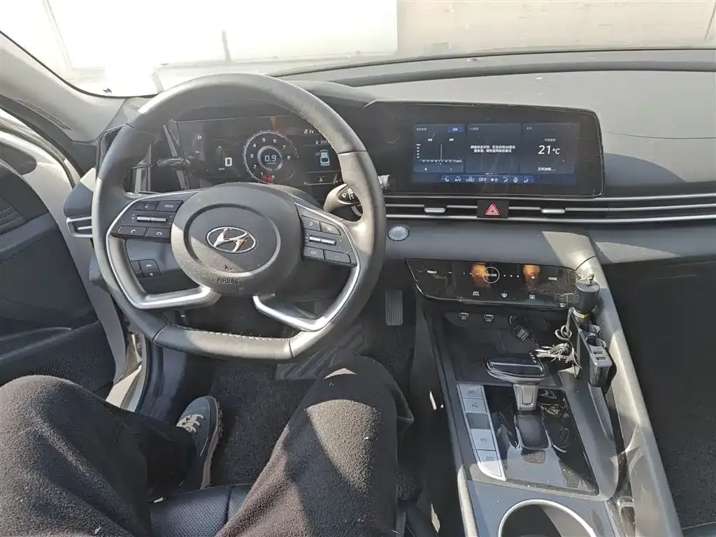 Hyundai Elantra 2022 из CN, фото 10