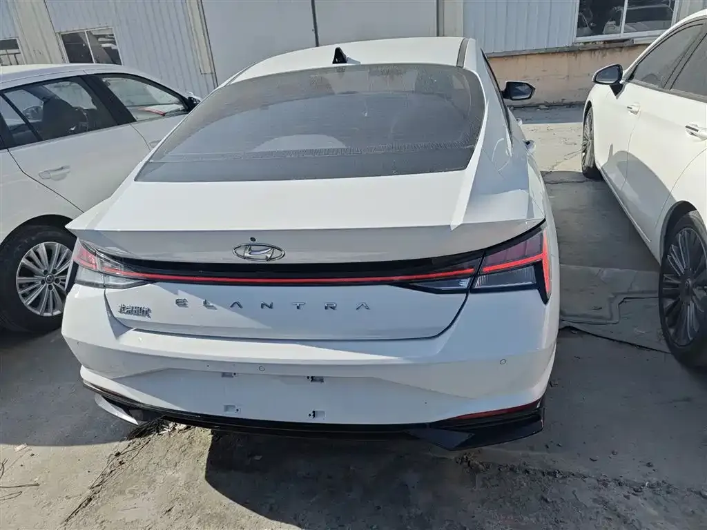 Hyundai Elantra 2022 из CN, фото 4