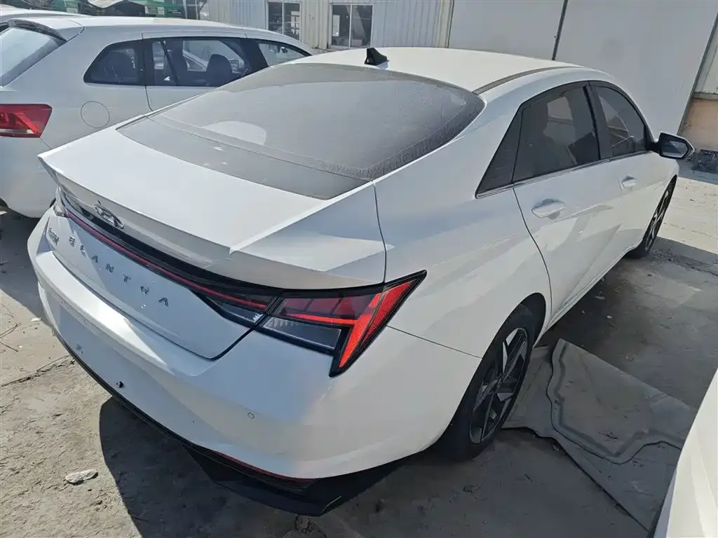 Hyundai Elantra 2022 из CN, фото 7