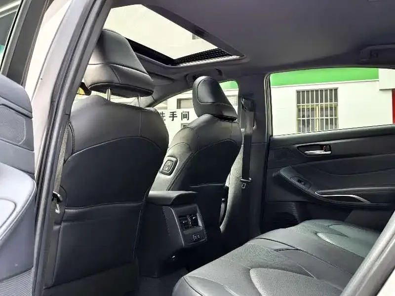 Toyota Avalon 2021 из CN, фото 2