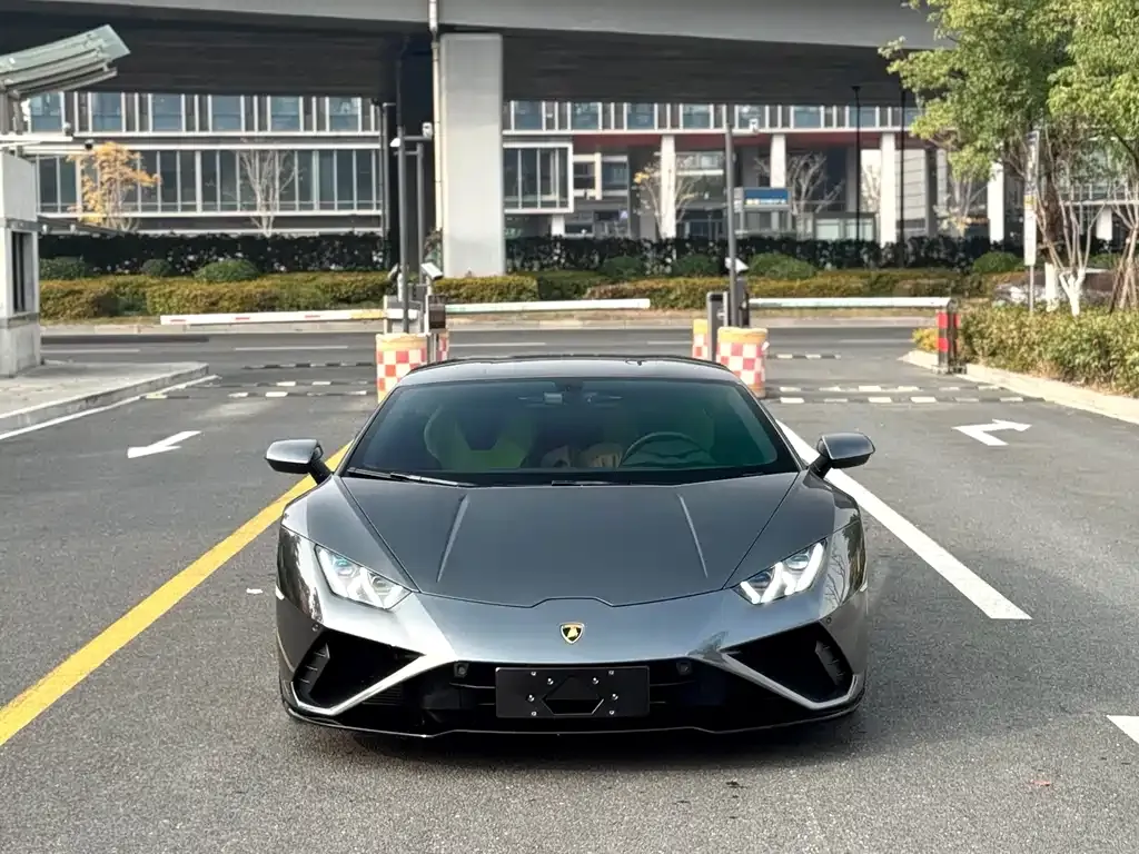 Lamborghini Huracan 2023 из CN, фото 1