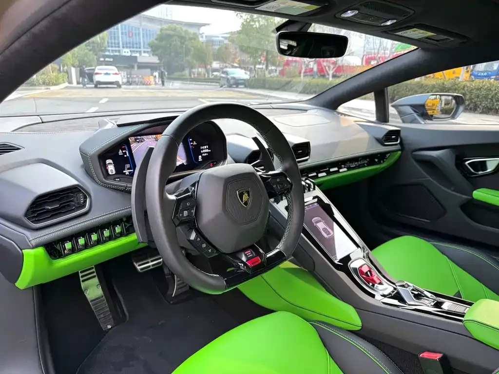 Lamborghini Huracan 2023 из CN, фото 5