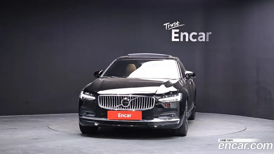 Volvo S90 2023 из KR, фото 3