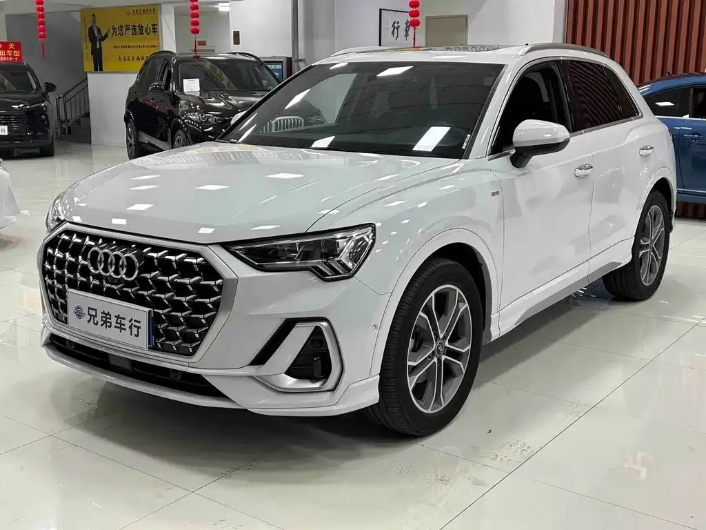 Audi Q3 2024 из CN, фото 1