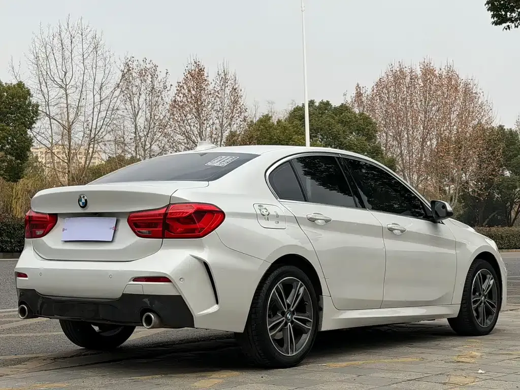 BMW 1 Series 2021 из CN, фото 10