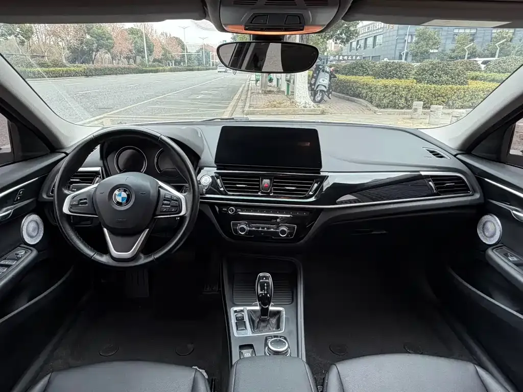 BMW 1 Series 2021 из CN, фото 4