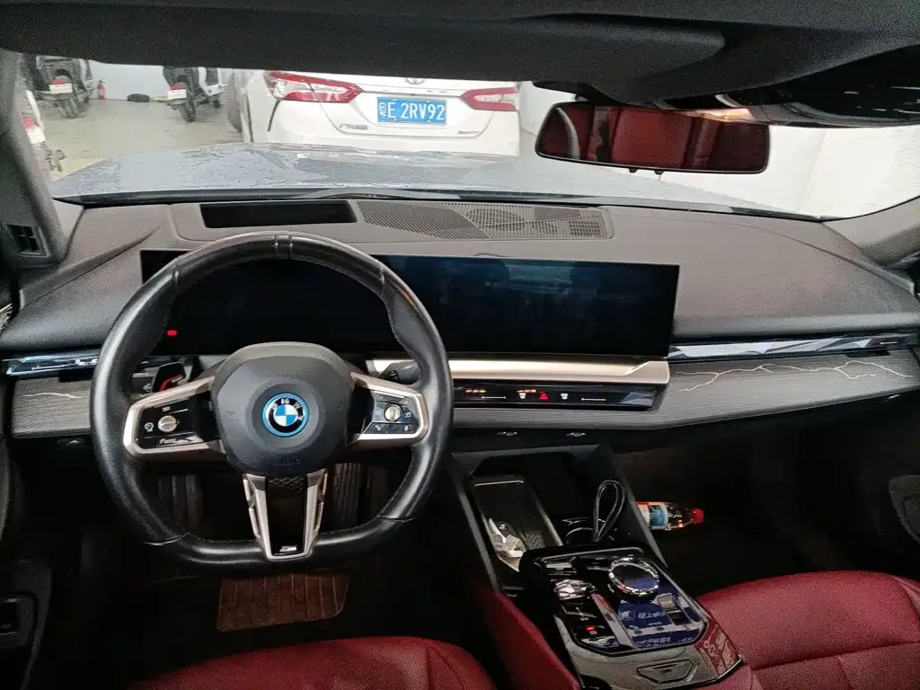 BMW i5 2024 из CN, фото 7