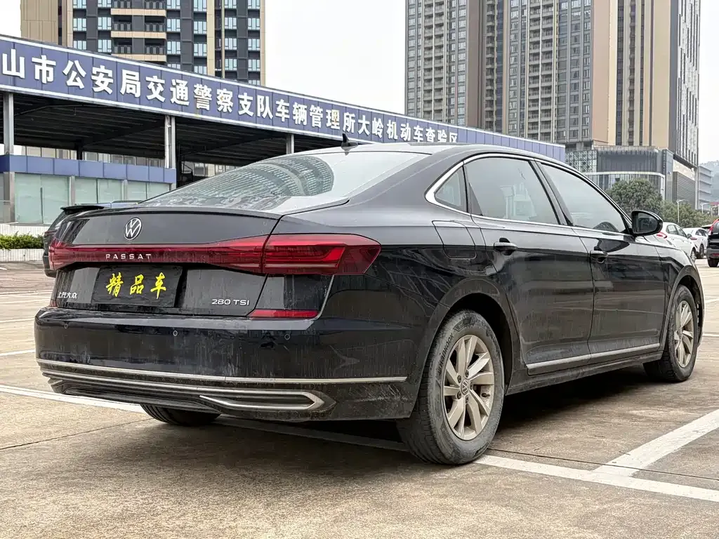 Volkswagen Passat 2022 из CN, фото 5