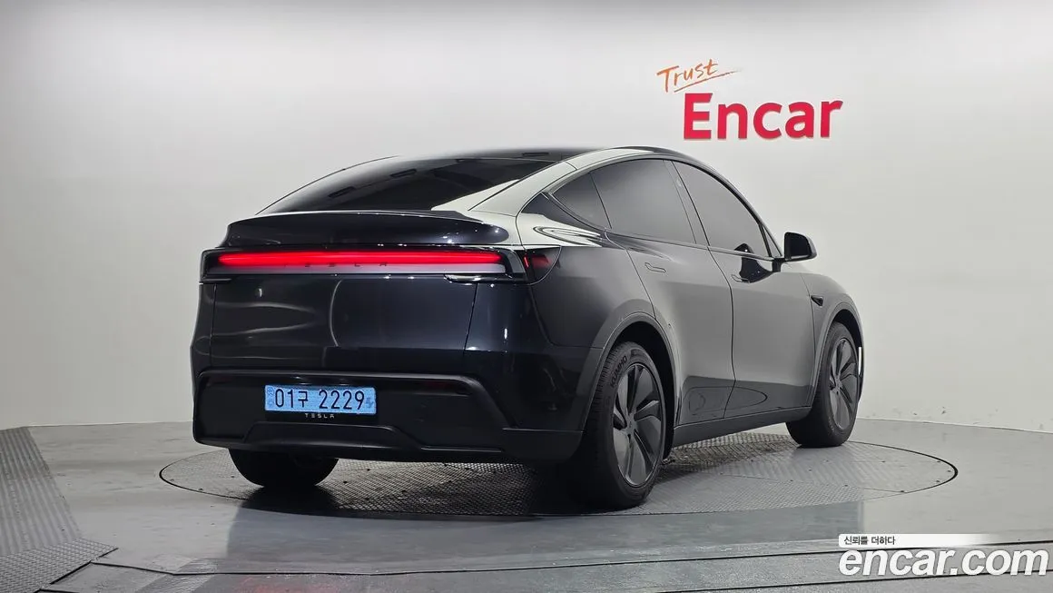 Tesla Model Y 2025 из KR, фото 4