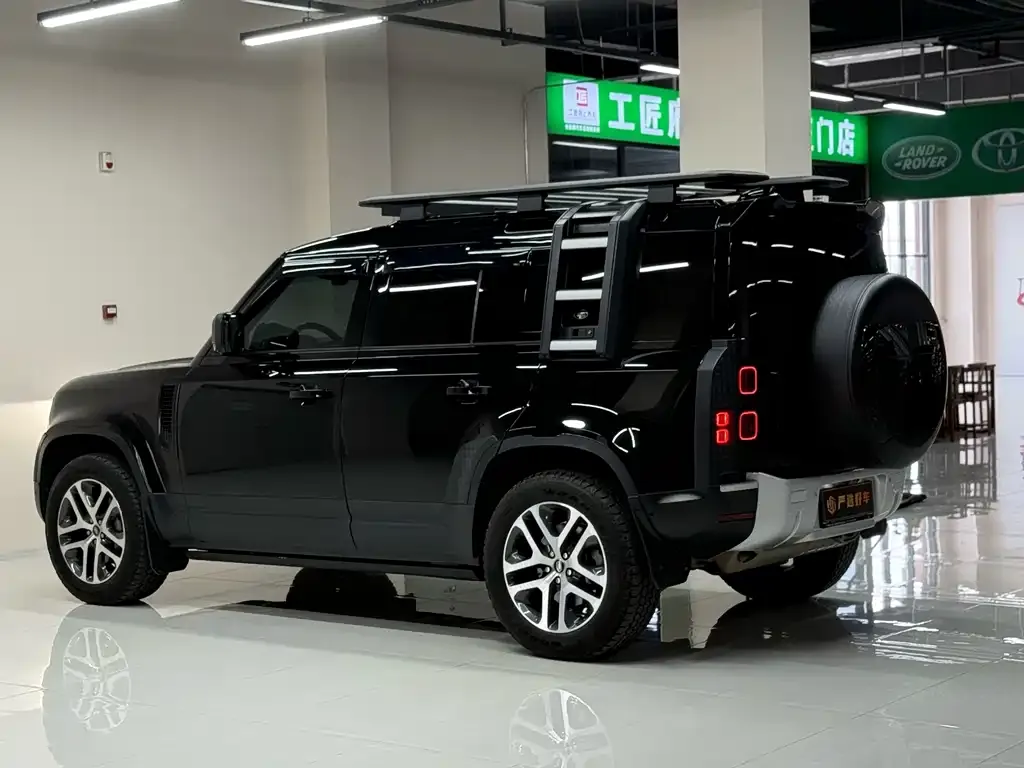 Land Rover Defender — фото 6