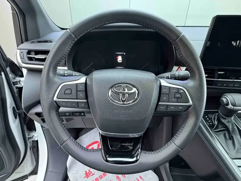 Toyota Sienna 2025 из CN, фото 9