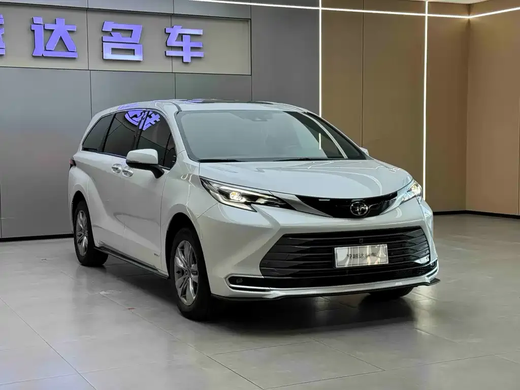 Toyota Sienna 2025 из CN, фото 5
