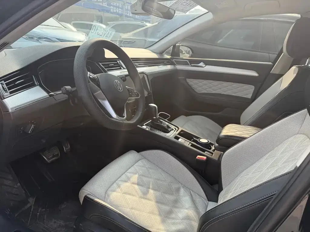 Volkswagen Magotan 2023 из CN, фото 6