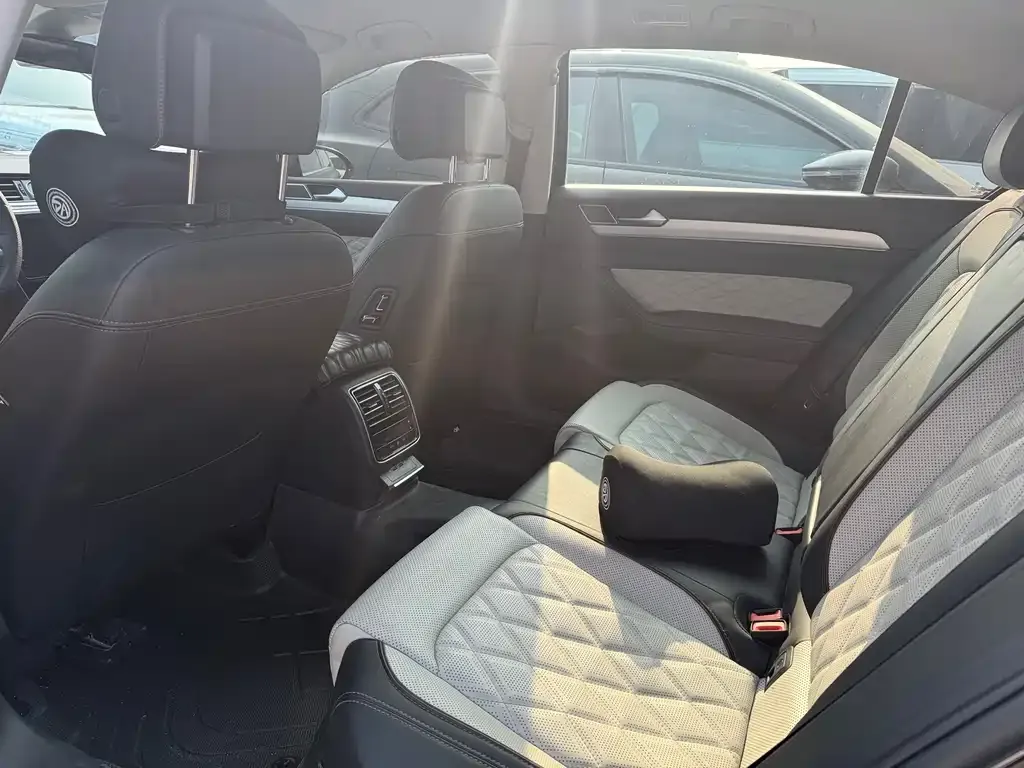 Volkswagen Magotan 2023 из CN, фото 5