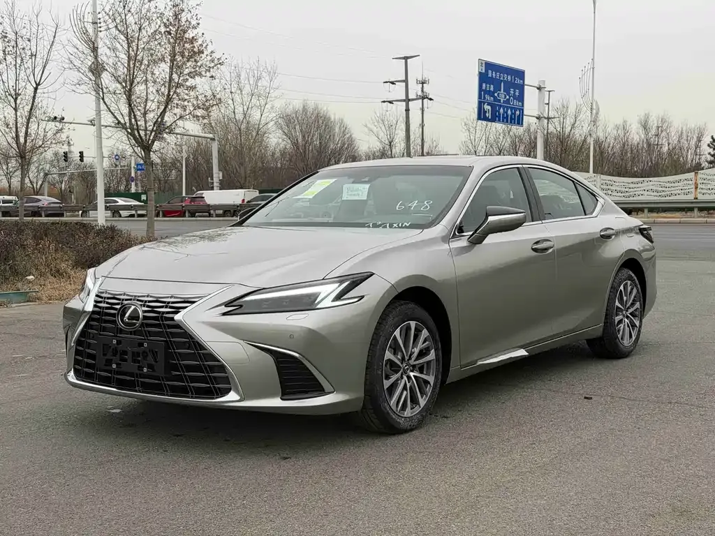 Lexus ES 2026 из CN, фото 1