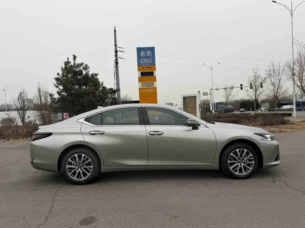 Lexus ES 2026 из CN, фото 5