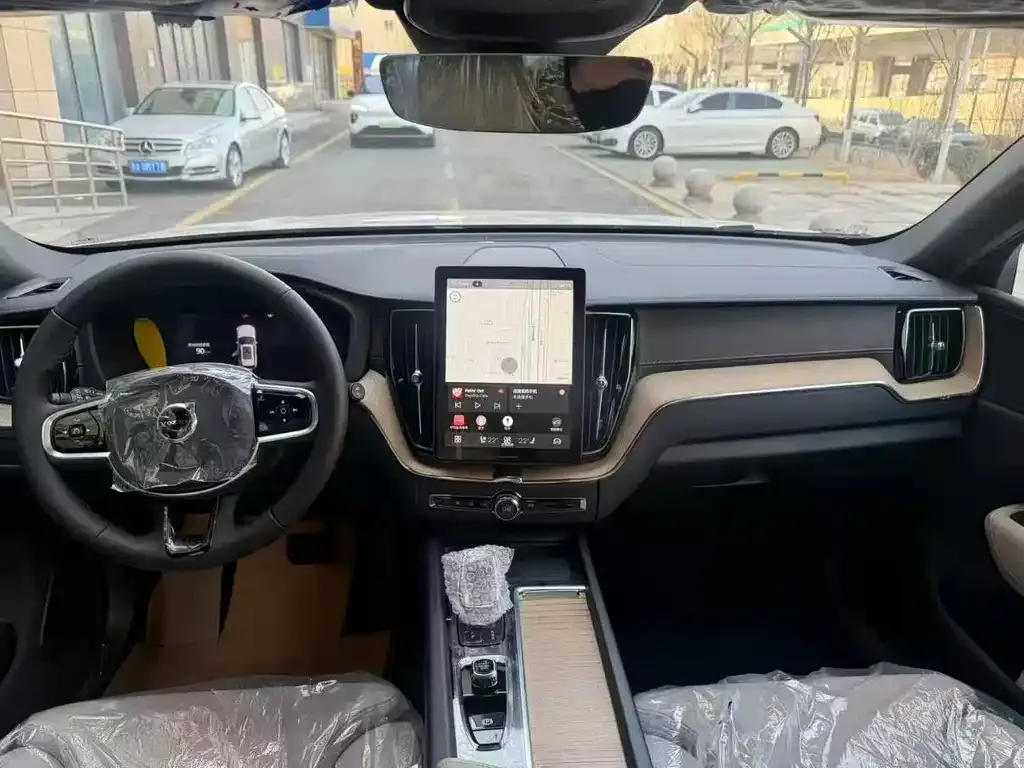 Volvo XC60 2026 из CN, фото 8