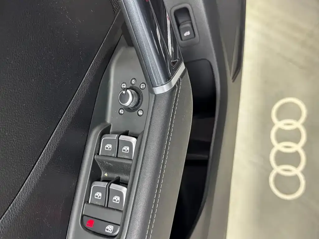 Audi Q2L 2022 из CN, фото 3