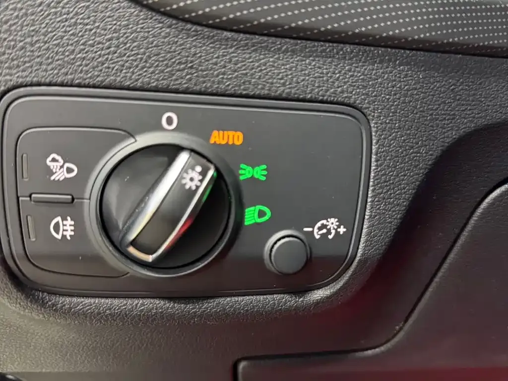 Audi Q2L 2022 из CN, фото 6