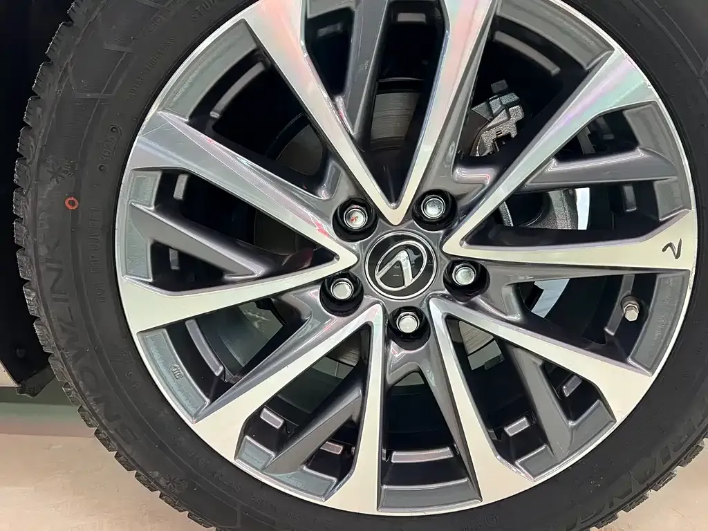 Lexus ES 2025 из CN, фото 2