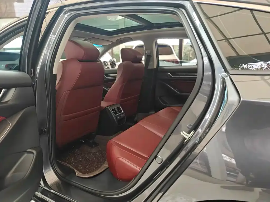 Honda Accord 2022 из CN, фото 10