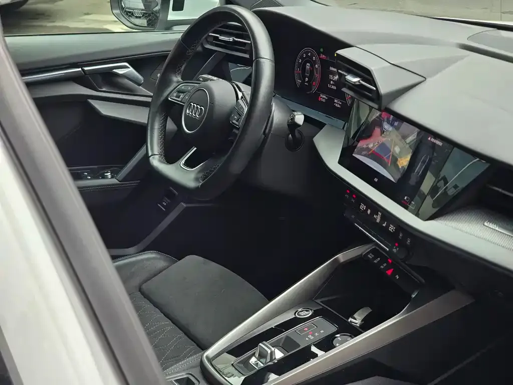Audi A3 2023 из CN, фото 3