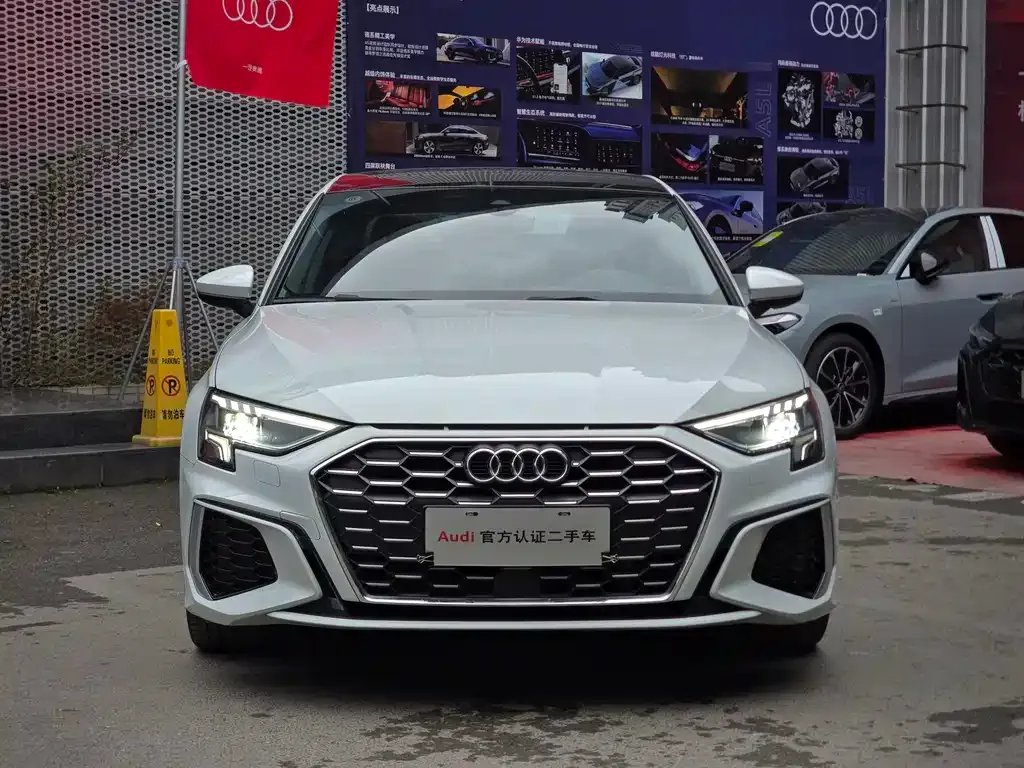 Audi A3 2023 из CN, фото 10