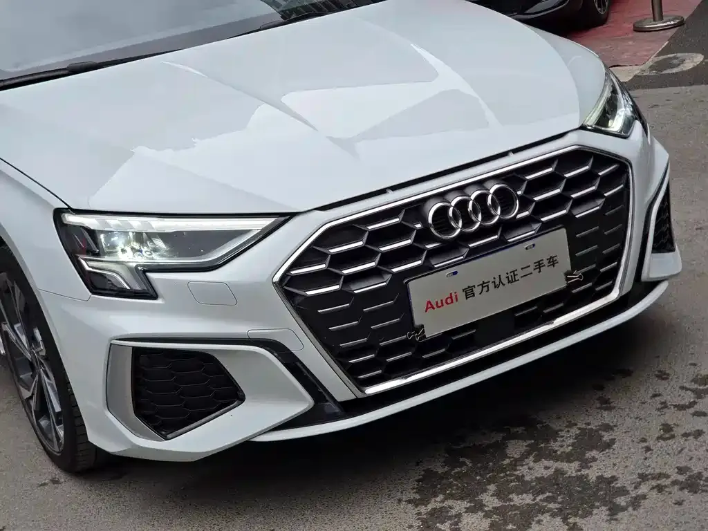 Audi A3 2023 из CN, фото 2