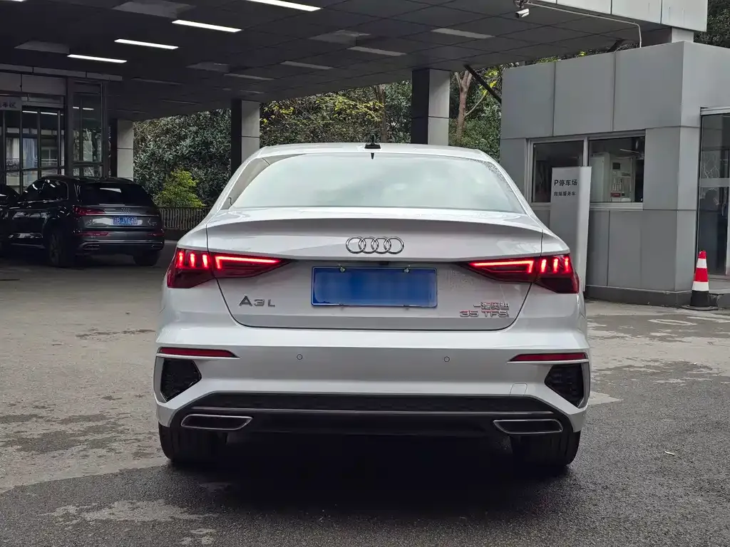 Audi A3 2023 из CN, фото 5