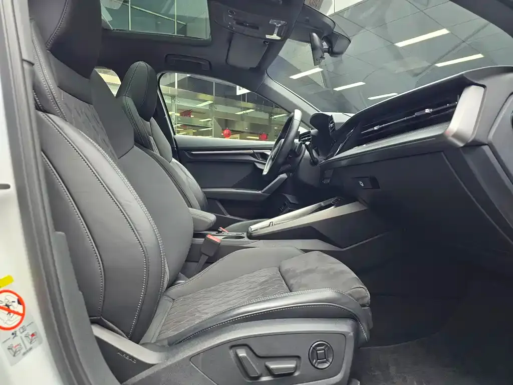 Audi A3 2023 из CN, фото 8