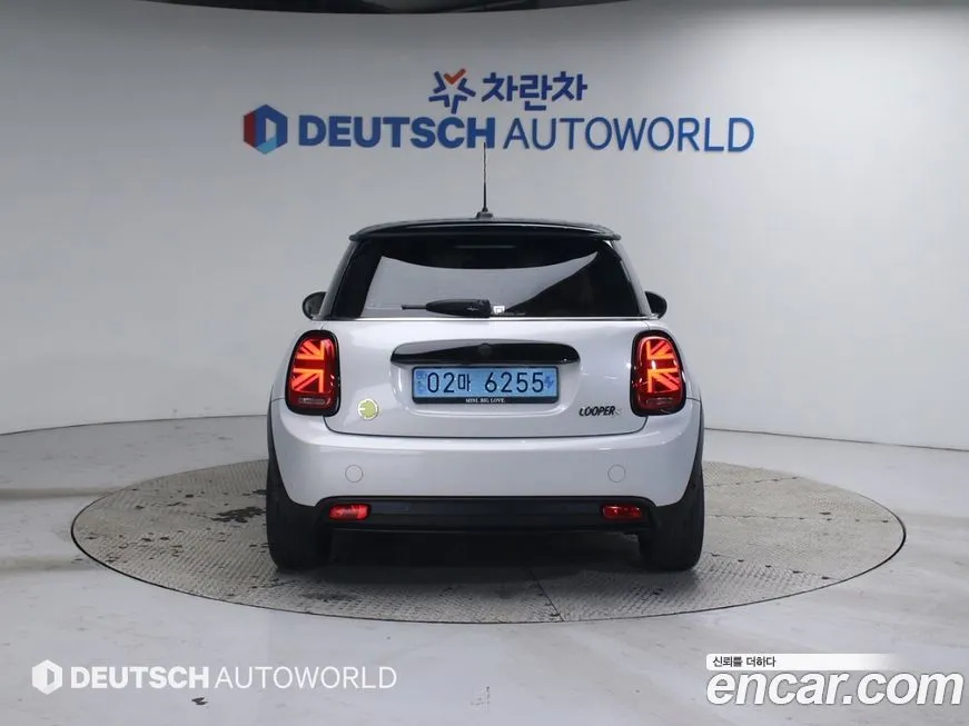 Mini Cooper 2022 из KR, фото 2