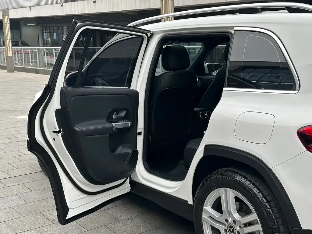 Mercedes-Benz GLB 2023 из CN, фото 6