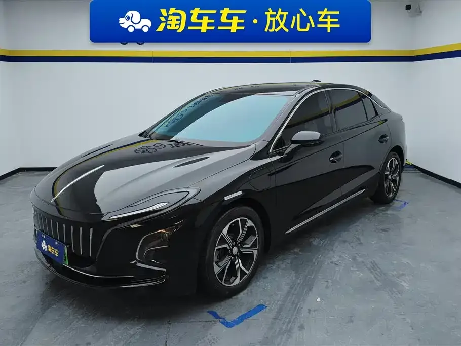 Hongqi E-QM5 — фото 1