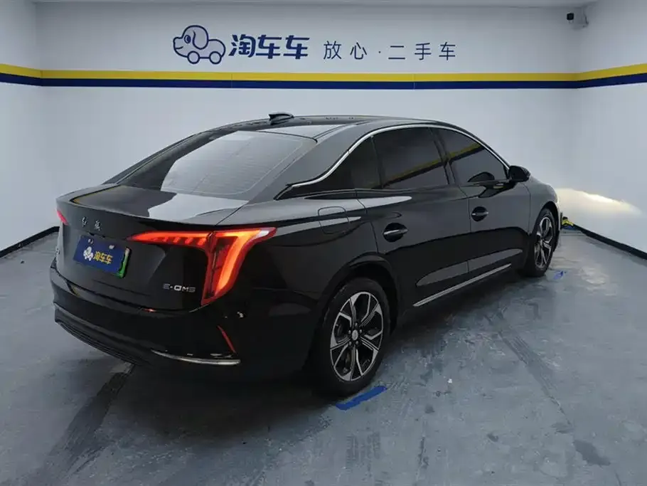 Hongqi E-QM5 — фото 4