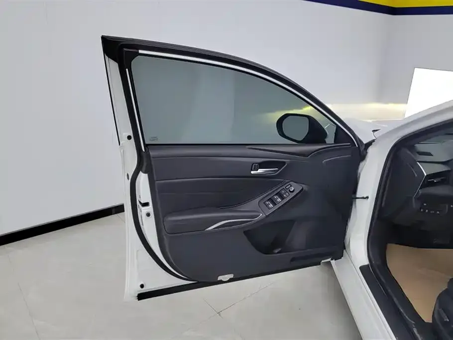 Toyota Avalon 2023 из CN, фото 6