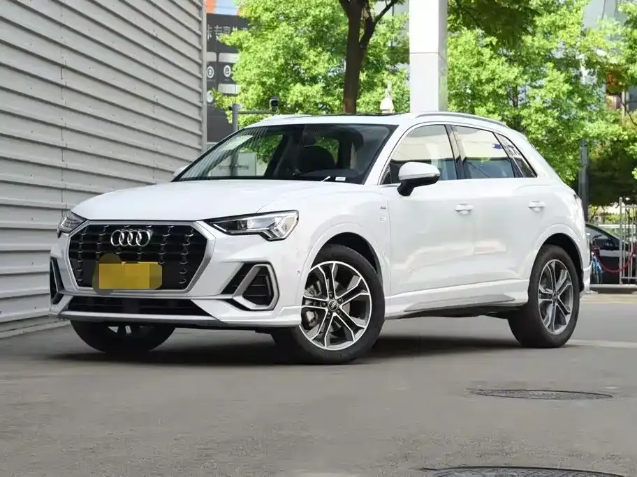 Audi Q3 2023 из CN, фото 1