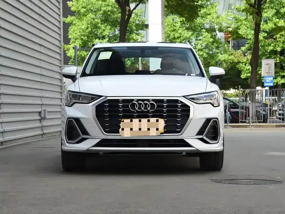 Audi Q3 2023 из CN, фото 2