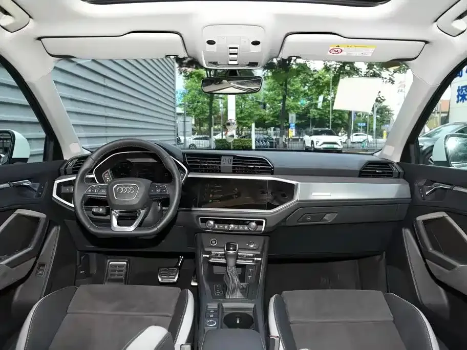 Audi Q3 2023 из CN, фото 10