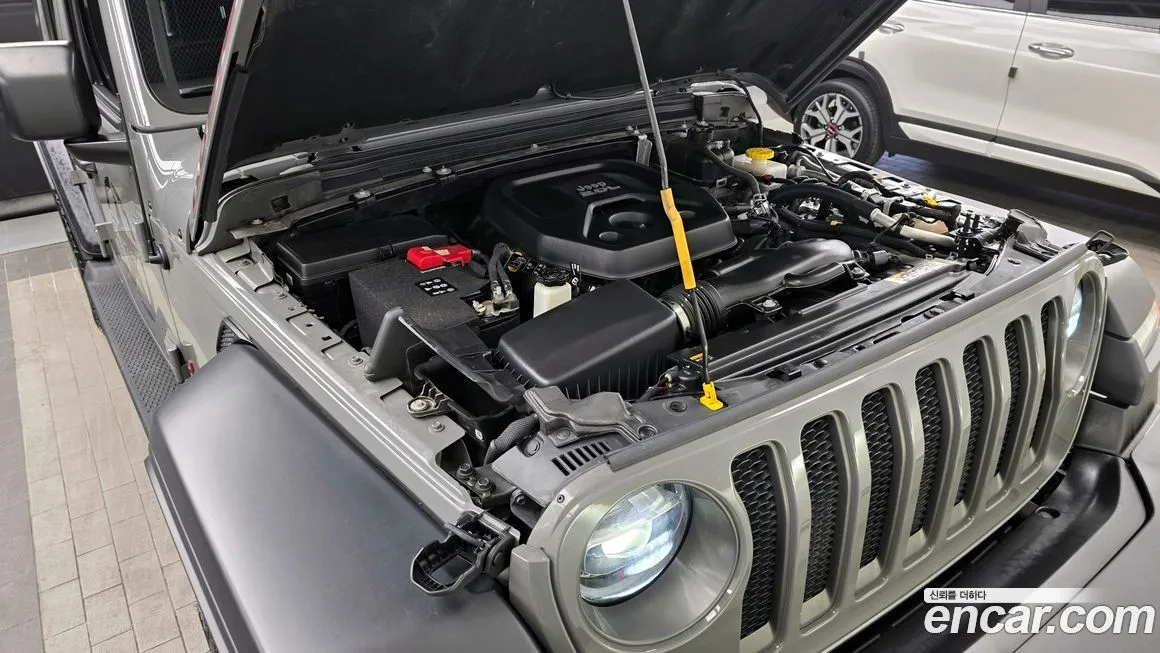 Jeep Wrangler 2022 из KR, фото 2