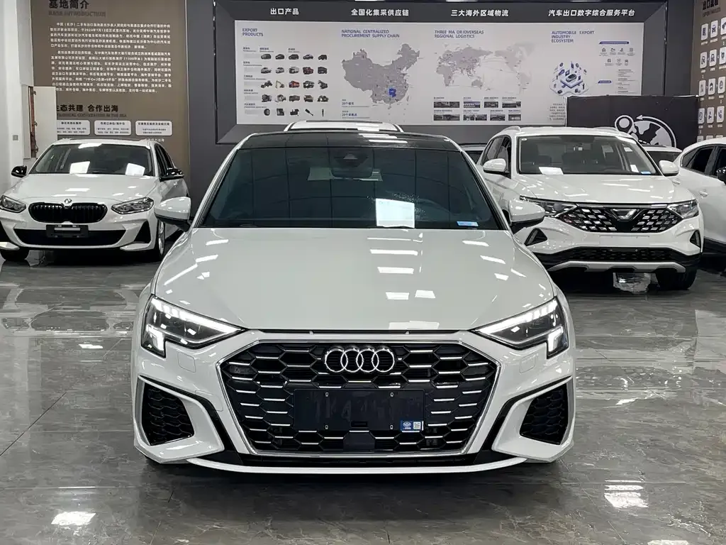 Audi A3 2023 из CN, фото 10