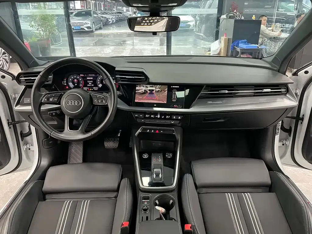 Audi A3 2023 из CN, фото 8