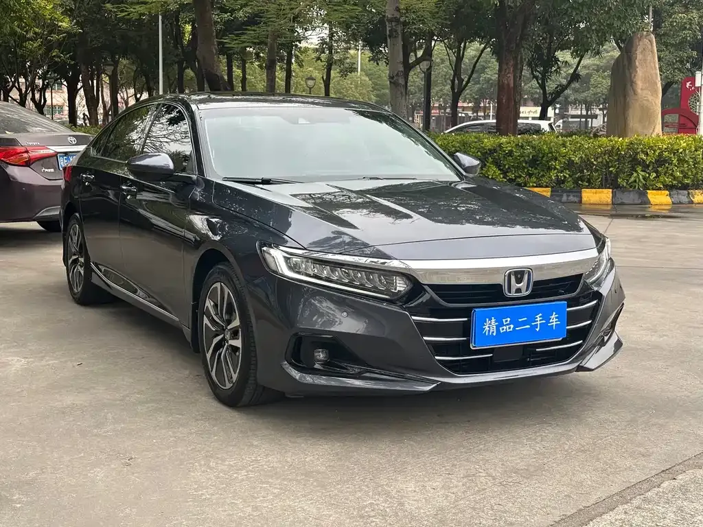 Honda Accord — фото 8