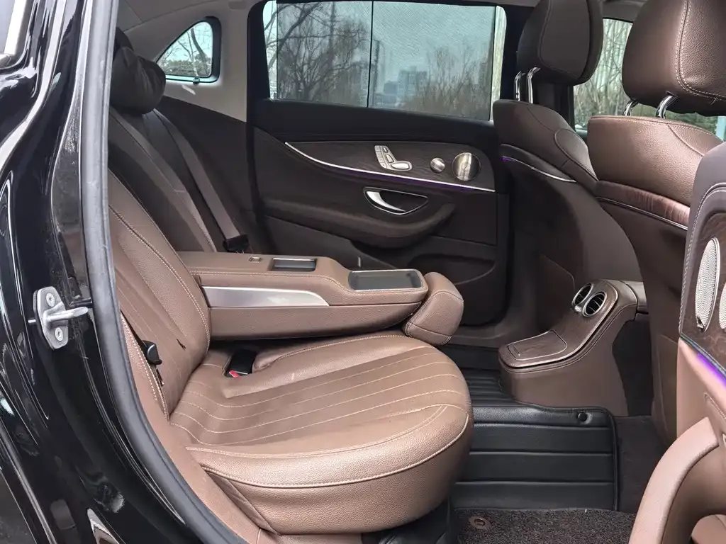 Mercedes-Benz E-Class 2023 из CN, фото 5