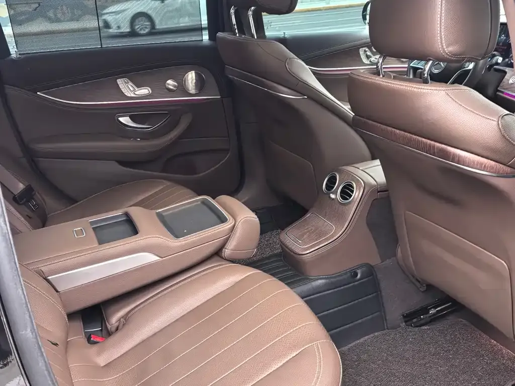 Mercedes-Benz E-Class 2023 из CN, фото 8