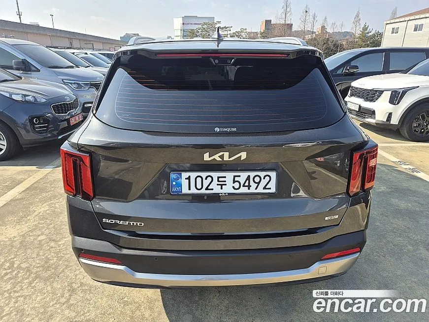 Kia Sorento — фото 5