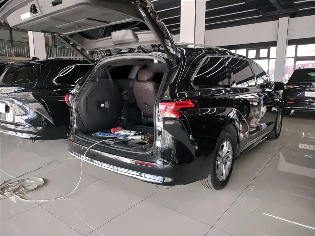Toyota Sienna 2022 из CN, фото 5