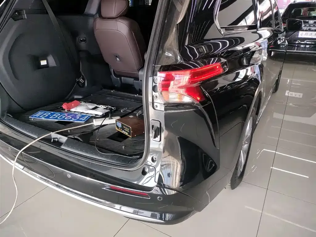 Toyota Sienna 2022 из CN, фото 9