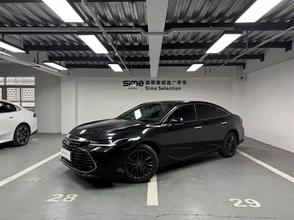 Toyota Avalon 2023 из CN, фото 1