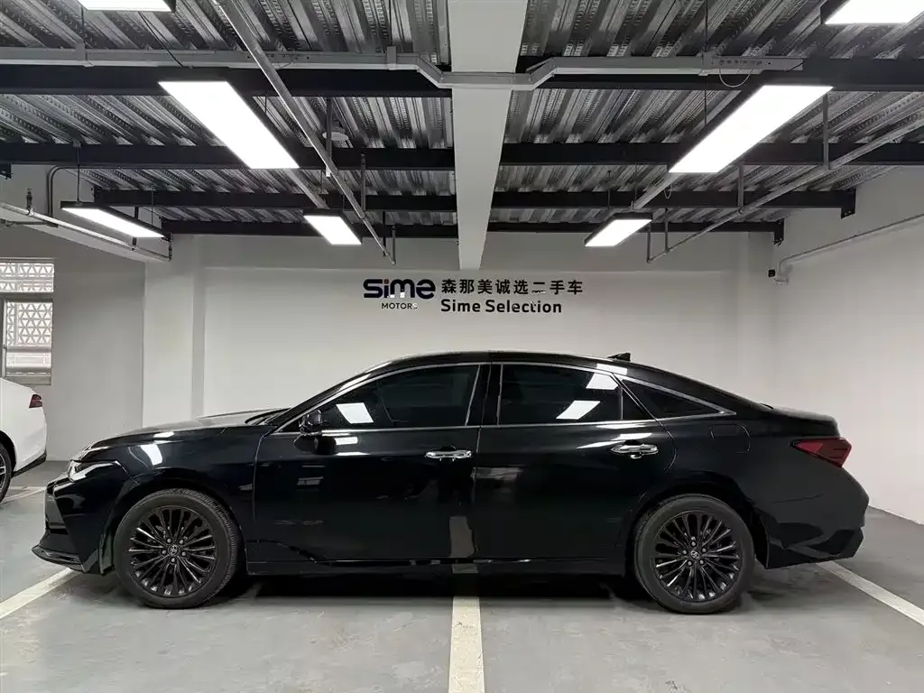 Toyota Avalon 2023 из CN, фото 4