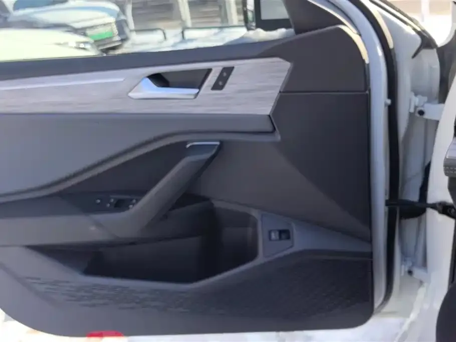 Volkswagen Sagitar 2023 из CN, фото 5